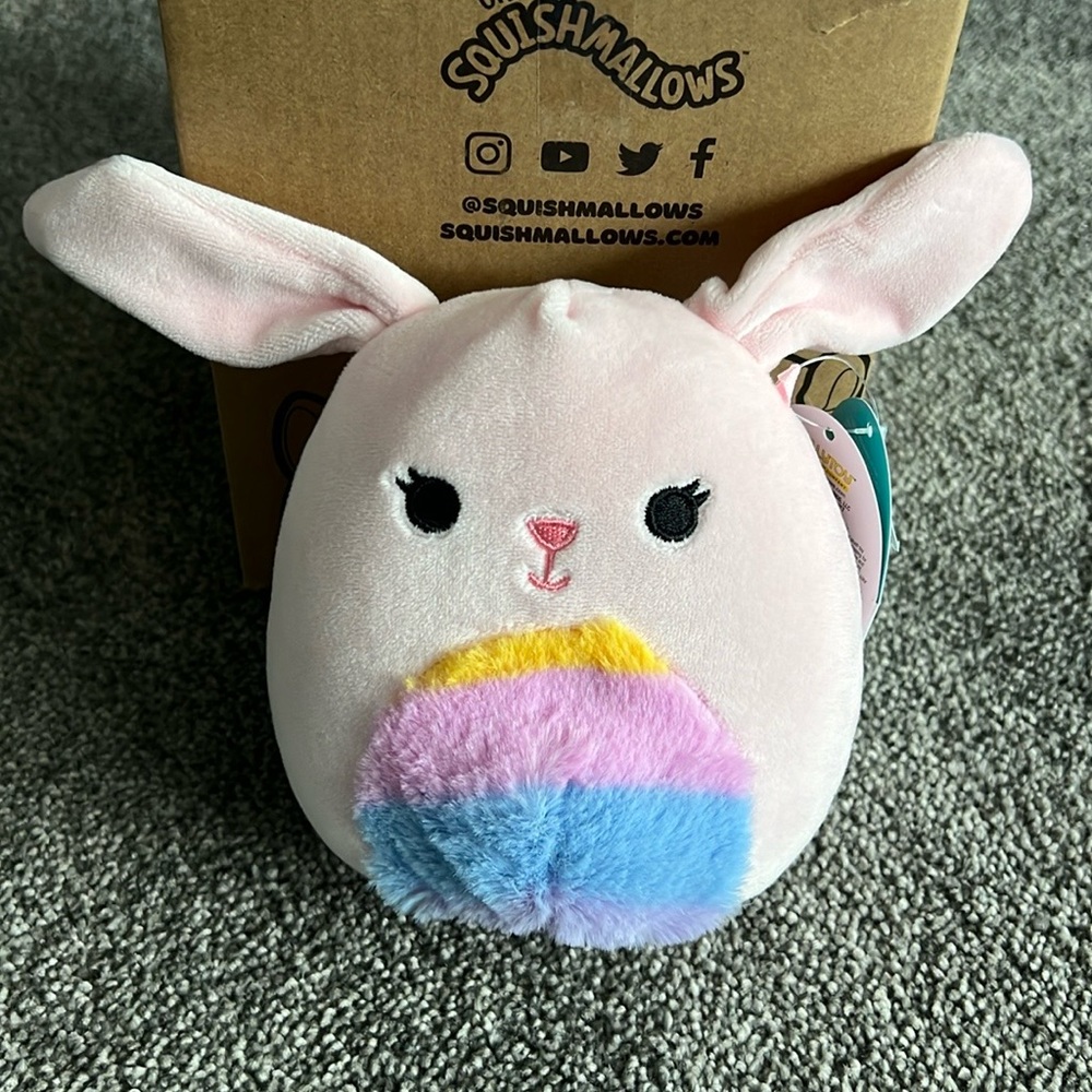 Squishmallows Bop the Bunny